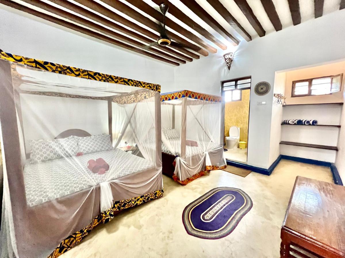 Chikachika Beach B&B Нунгві Екстер'єр фото