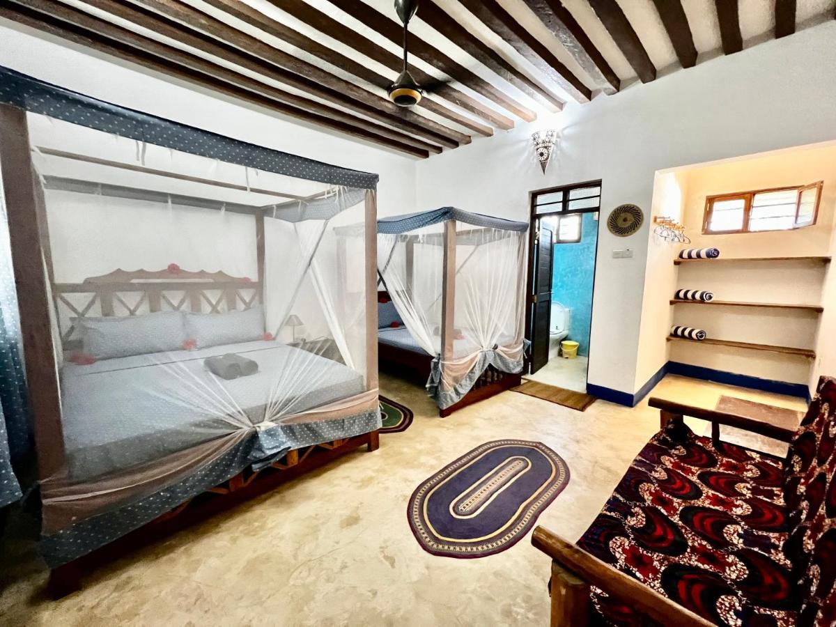 Chikachika Beach B&B Нунгві Екстер'єр фото